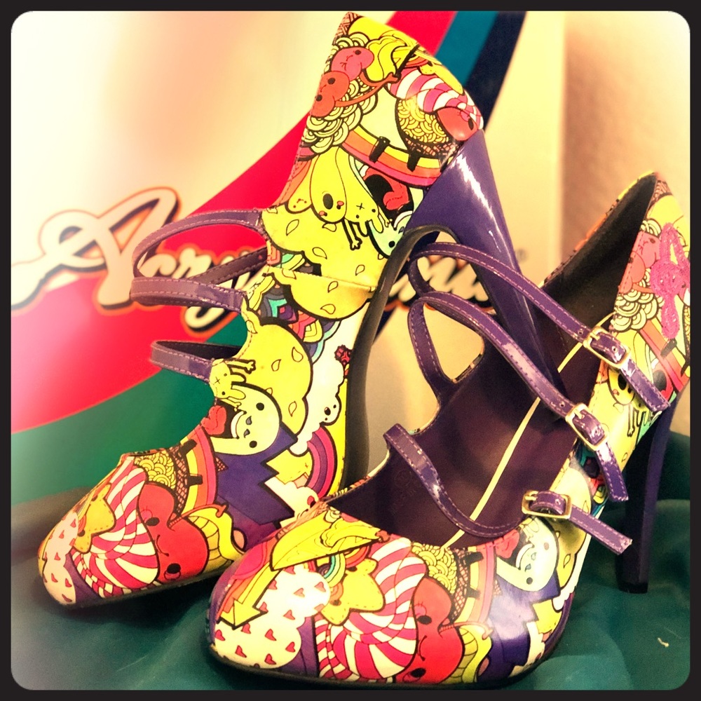 Pop Art Heels size 11